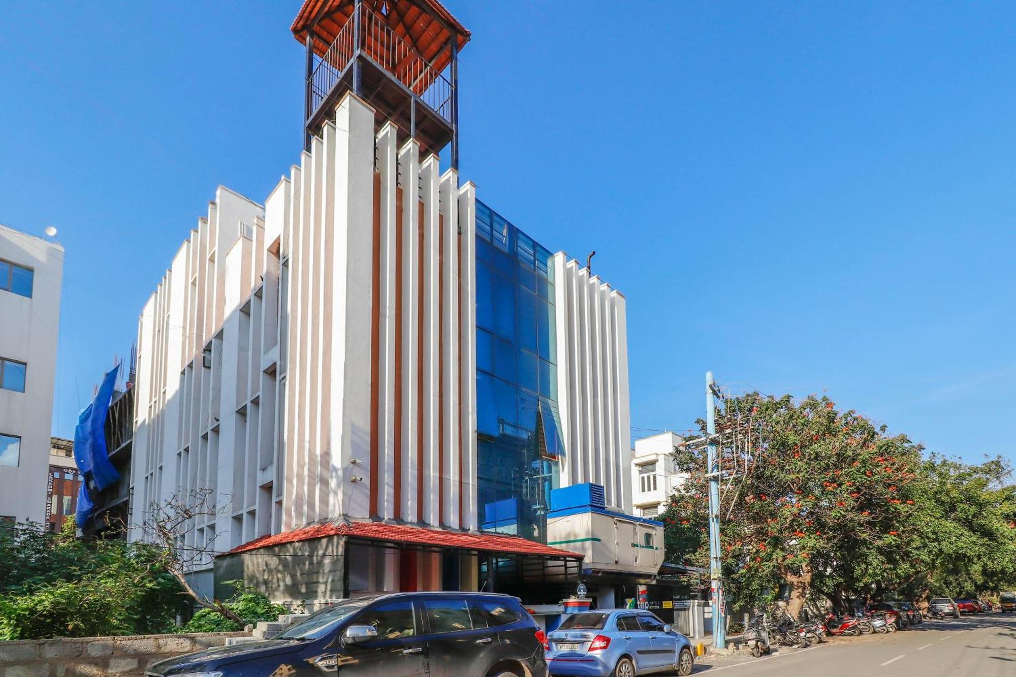 Emara Grand Hotel Bangalore Luaran gambar